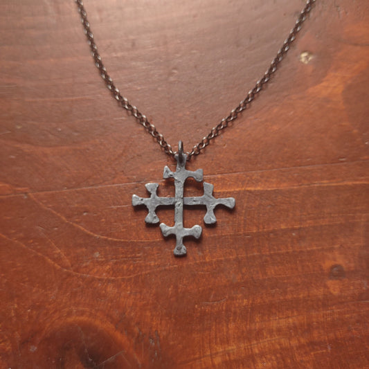 Cross pendant in silver