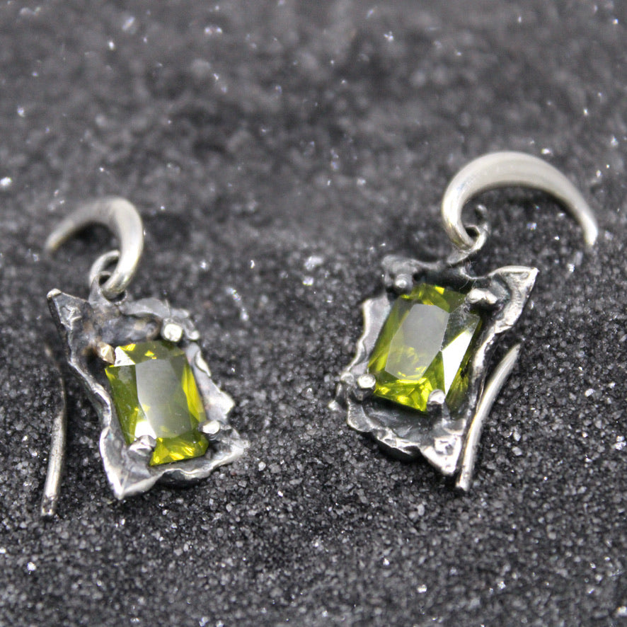 Petal Peridot Earrings