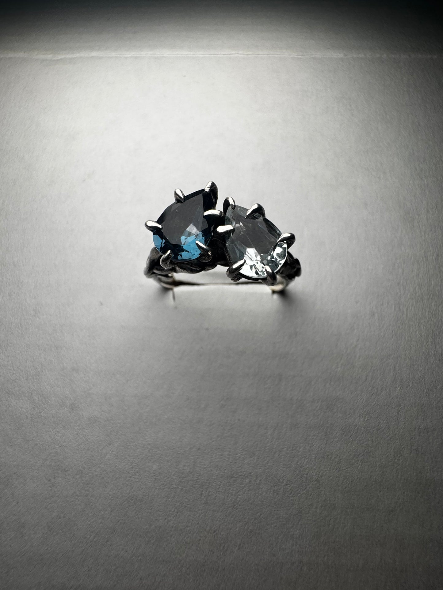 Moi et toi Blue topaz and light blue topaz