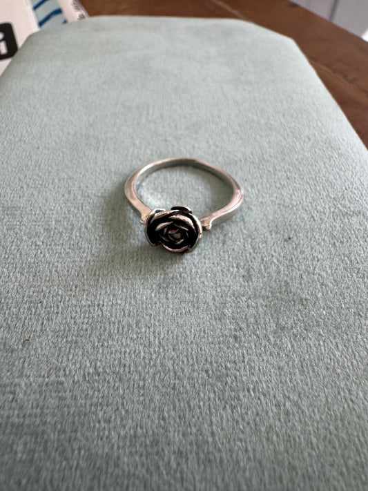 Peony Ring size 9