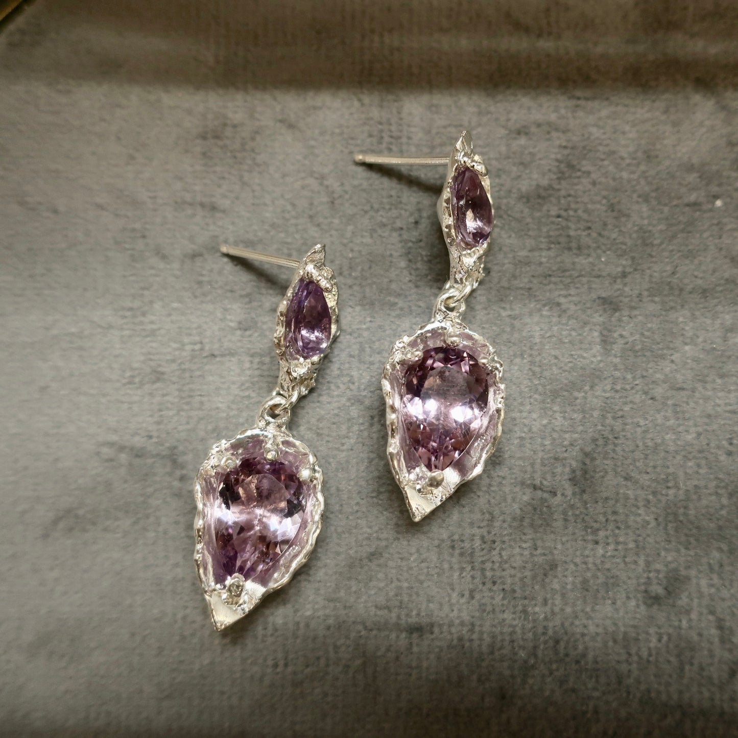 Light Amethyst Drop Earrings