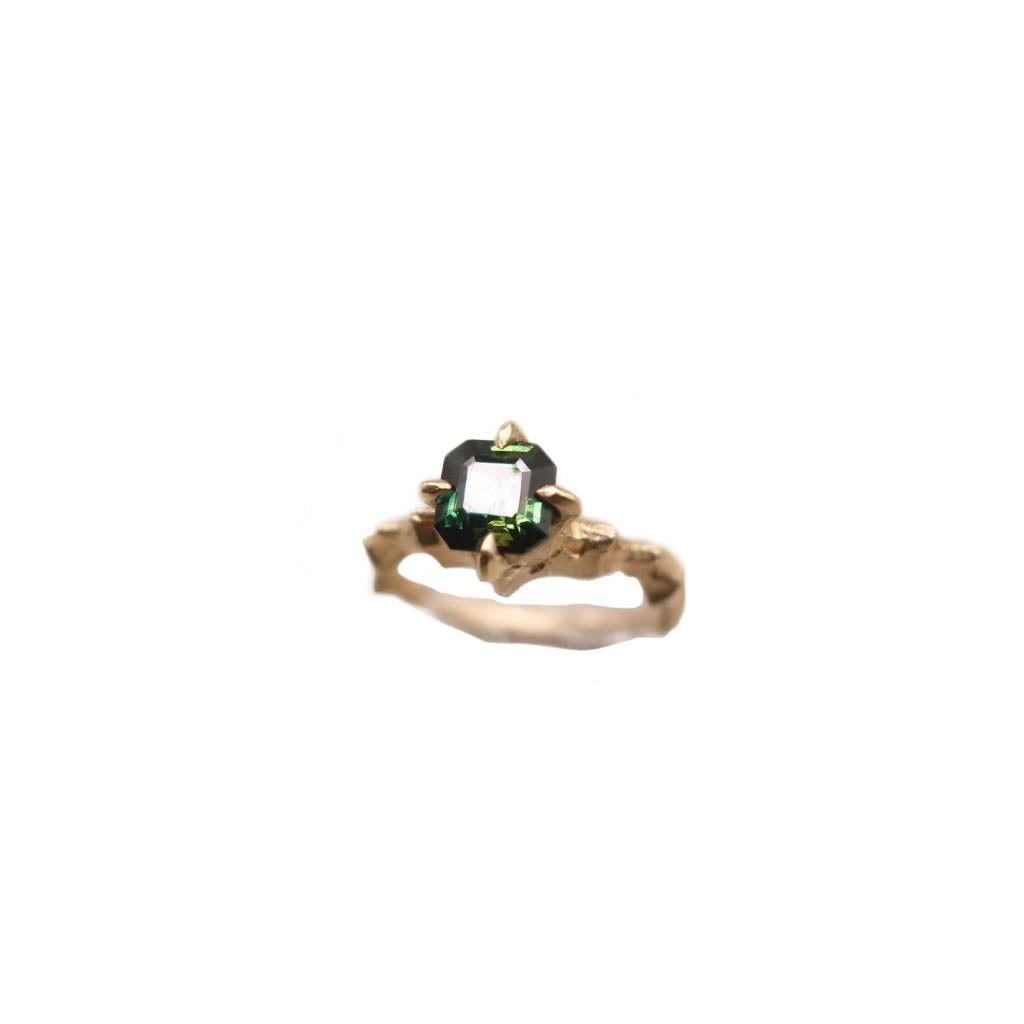 Green Sapphire Solitaire Ring in 14 Karat Yellow Gold