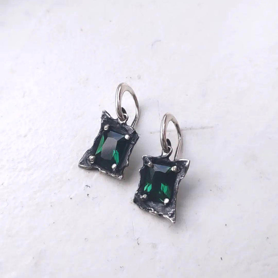 Petal Emerald Earrings
