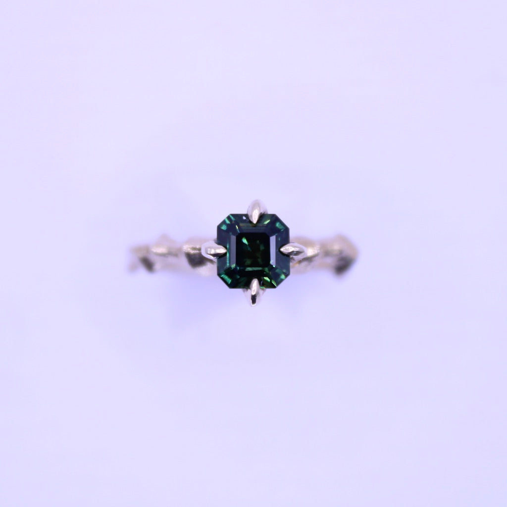 Green Sapphire Solitaire Ring in 14 Karat Yellow Gold