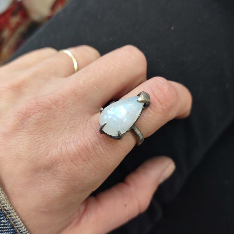 Moonstone silver size 5.5