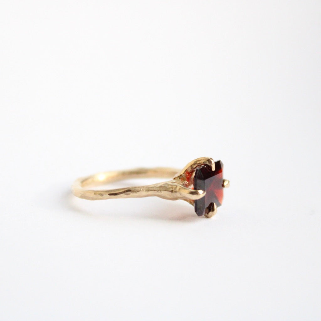 14k Gold Garnet Cocktail RIng