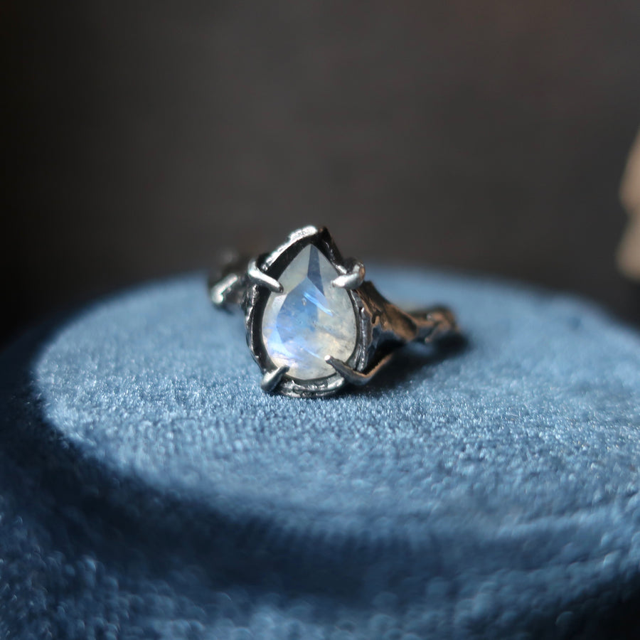 Cin Ring Moonstone - Mary Gallagher