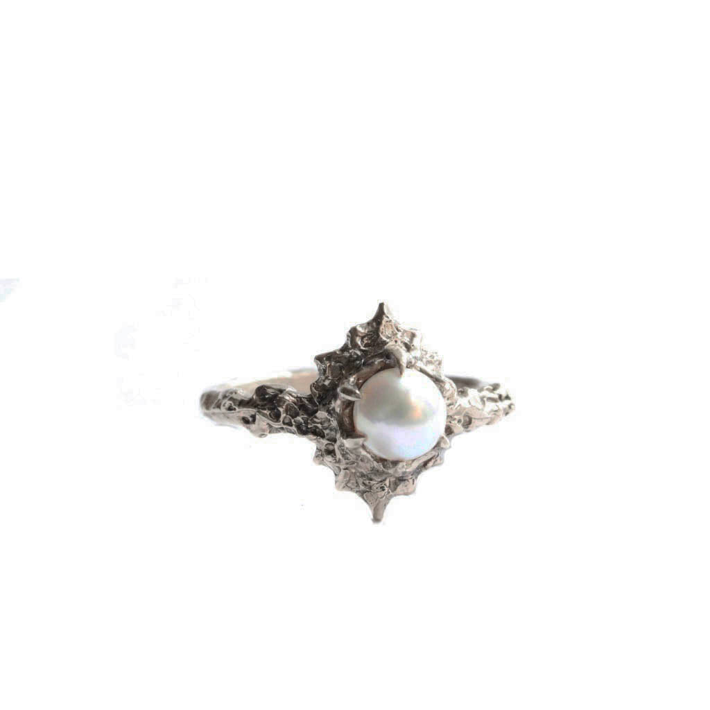 Pearl Floresco Ring in White Gold