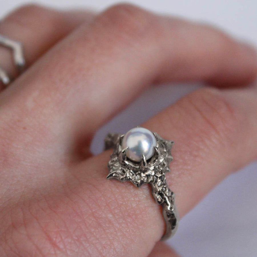 Pearl Floresco Ring in White Gold